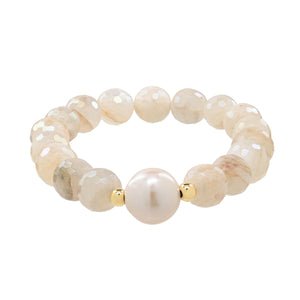 
            
                Load image into Gallery viewer, Moonstone &amp;amp; Single Pearl Bracelet
            
        