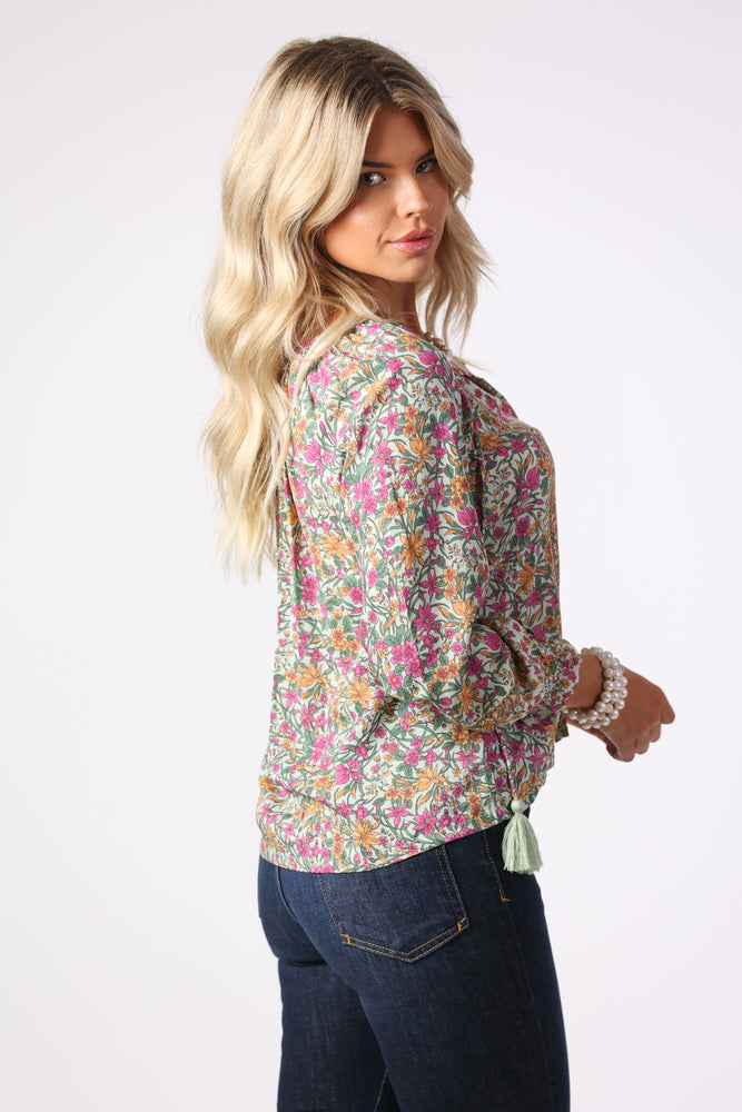 
            
                Load image into Gallery viewer, Journey Blouse in Seaspray
            
        