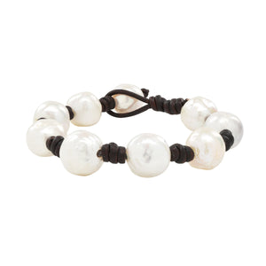 
            
                Load image into Gallery viewer, Eternity Bracelet in Baroque Pearls
            
        