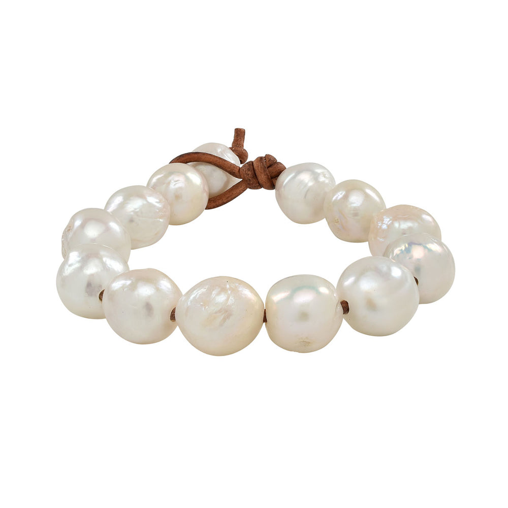 Oasis Bracelet in Freshwater Pearls