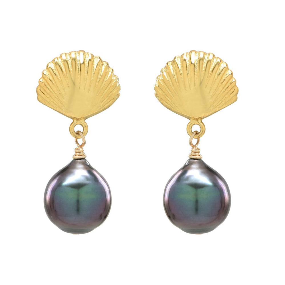 
            
                Load image into Gallery viewer, Scallop Shell Tahitian Stud Earrings
            
        