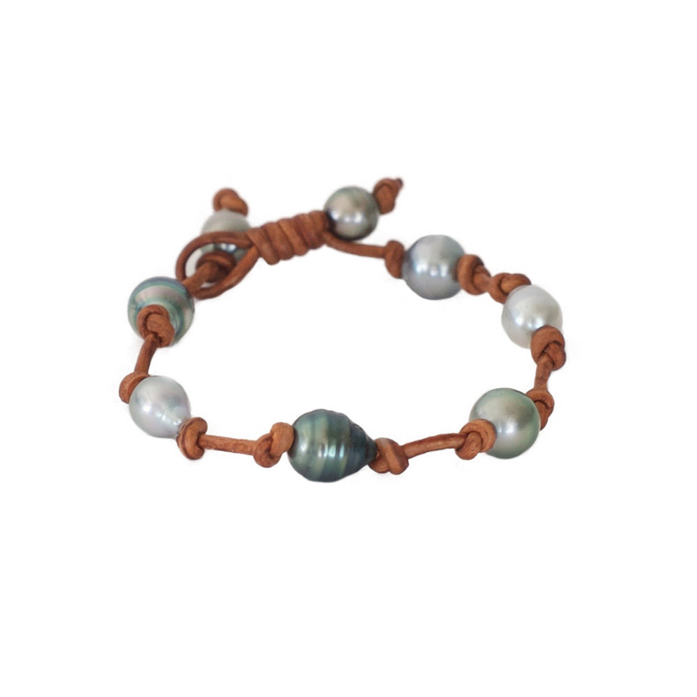 
            
                Load image into Gallery viewer, Tahitian Pearl Station Bracelet -- Sea Lustre Jewelry - 1
            
        