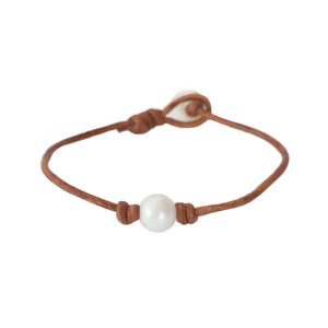 
            
                Load image into Gallery viewer, Freshwater Pearl Single Station Bracelet
            
        