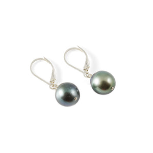 
            
                Load image into Gallery viewer, Classic Tahitian Pearl Leverback Drop Earring -- Sea Lustre Jewelry - 1
            
        